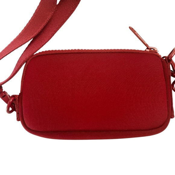 DAGNE DOVER x Sephora Phone Sling Crossbody Bag - Picture 3 of 5